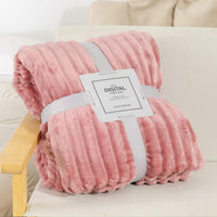 CozyStripe – Premium Korallenfleece-Decke in edler Ripp-Optik