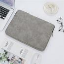EliteSkin – Slim Laptop-Sleeve mit Griff & Zubehörfach