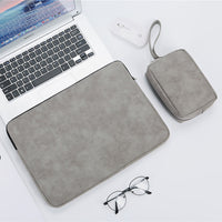 EliteSkin – Slim Laptop-Sleeve mit Griff & Zubehörfach