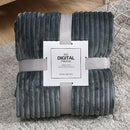 CozyStripe – Premium Korallenfleece-Decke in edler Ripp-Optik