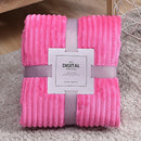 CozyStripe – Premium Korallenfleece-Decke in edler Ripp-Optik