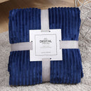 CozyStripe – Premium Korallenfleece-Decke in edler Ripp-Optik