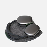 Premium AirPods Max Dock aus Merino-Filz (Smart Sleep Mode)