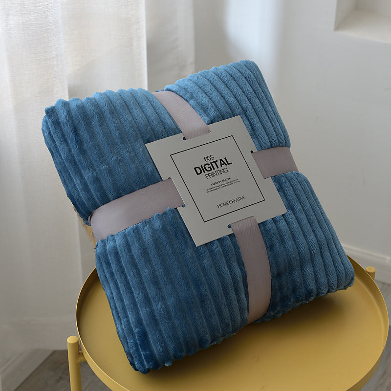 CozyStripe – Premium Korallenfleece-Decke in edler Ripp-Optik